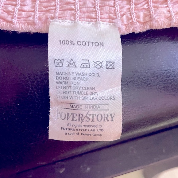 Cover Story smoked top in bubble gum pink colour with puff sleeves - Picture 5 of 5